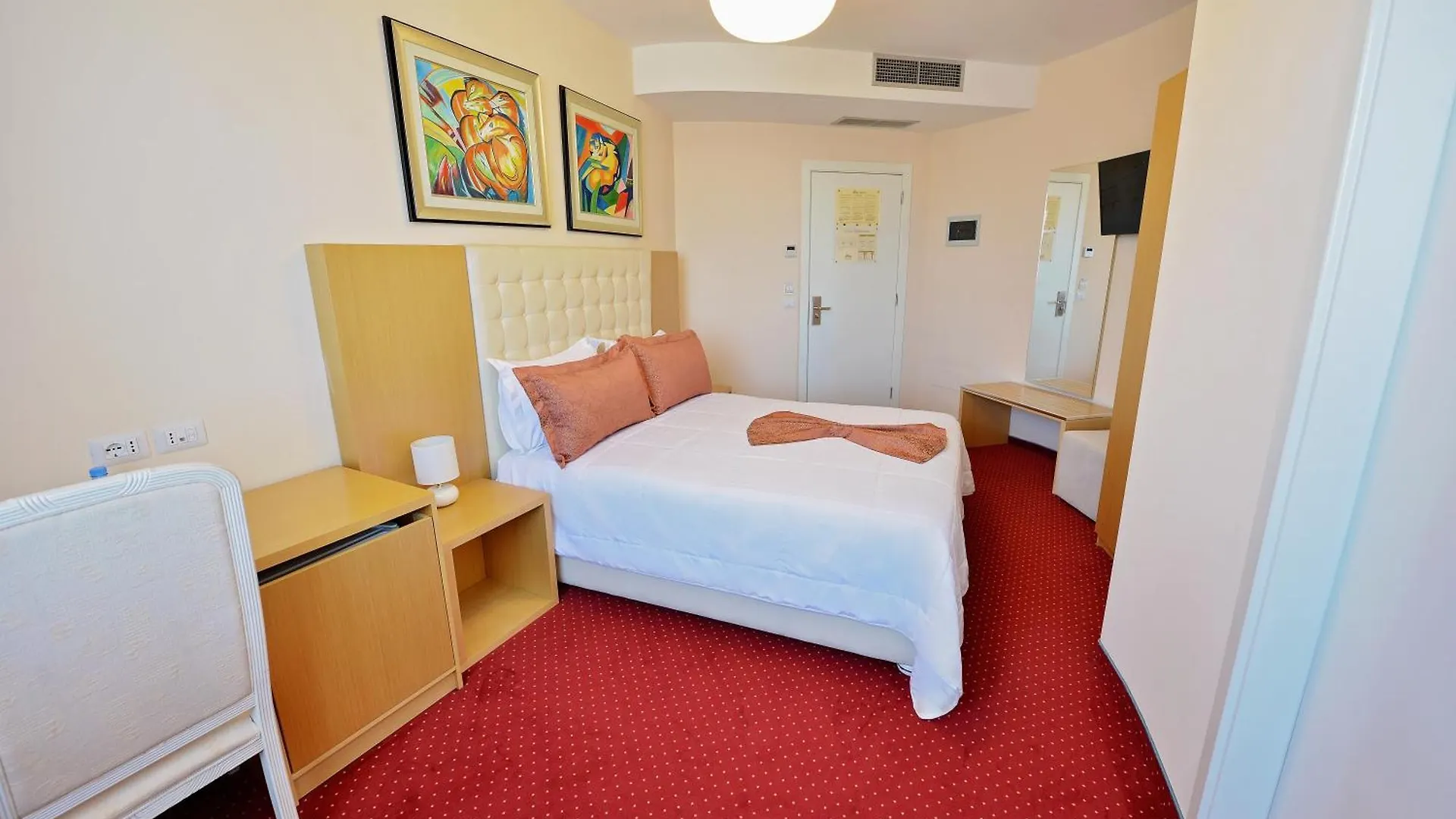 ****  Jolly Hotel Lezhe Albania